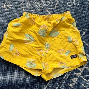 Patagonia board short baggies size 2T